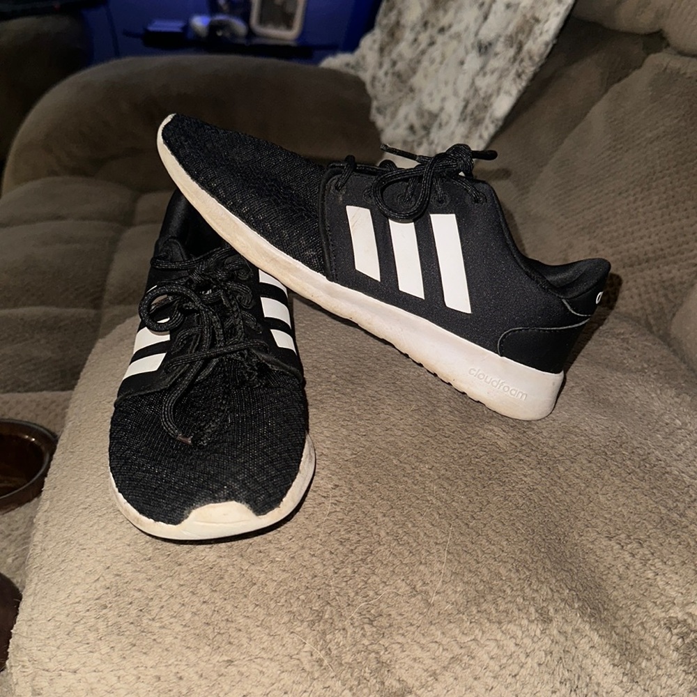 Adidas Tennis Shoes
